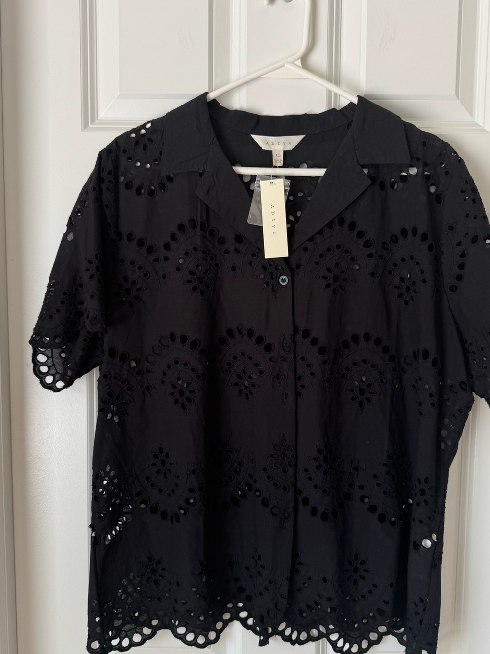 Adiva Scallop Lace Short Sleeve Button Blouse Top - Black - XL - NWT
